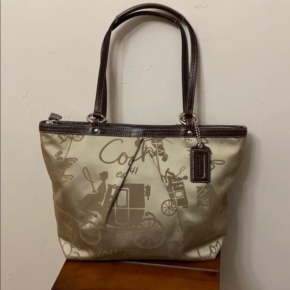 Coach Pattern Shoulder Bag